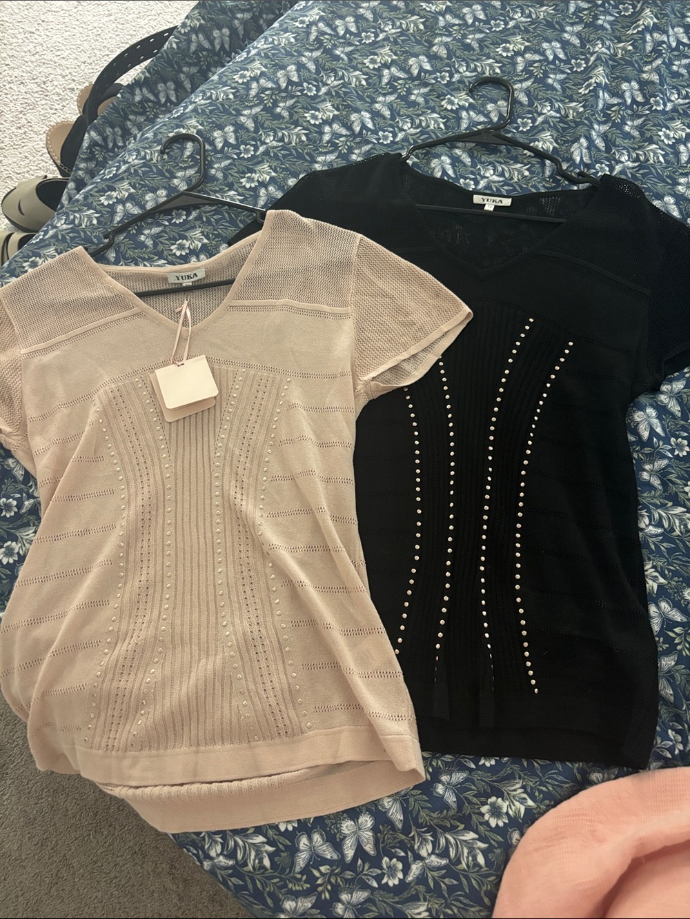 Stud-Trim V-Neck Knit Tee — Black and Beige